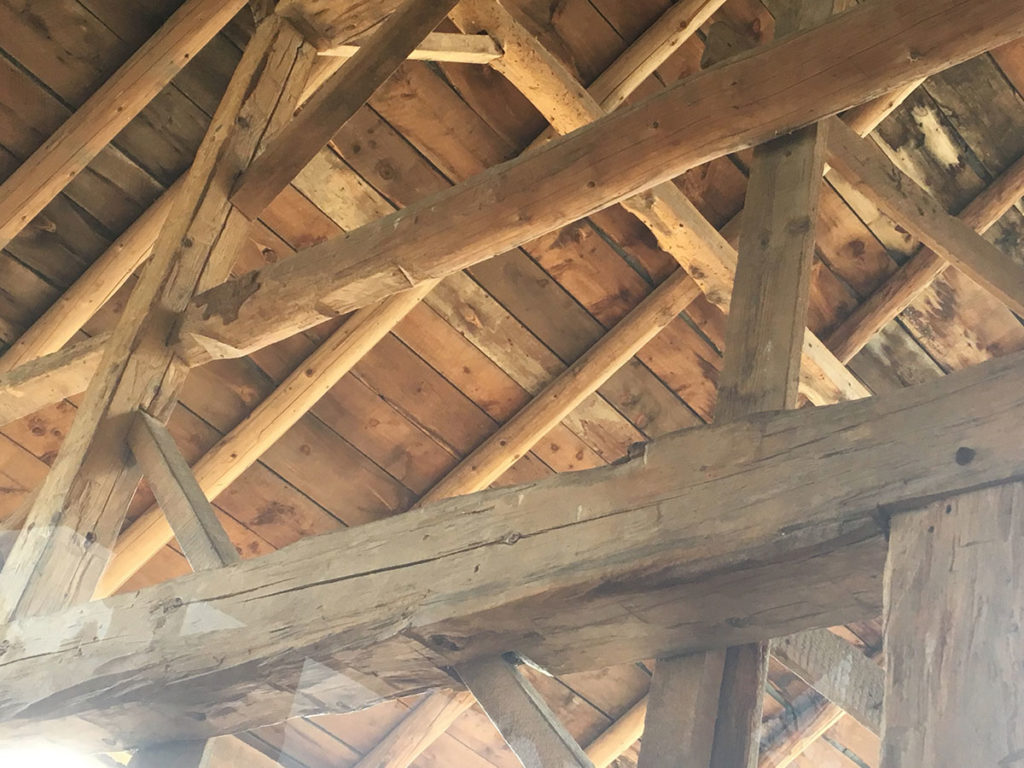 Hand Hewn Beams Valley Barn Board